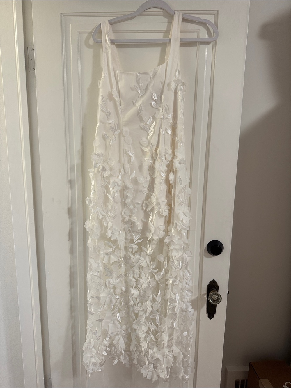 Show Me Your MuMu White Floral Appliqué Midi Dress - Picture 2 of 3